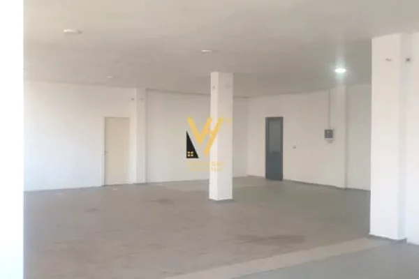 JEPET ZYRE 170 M2 ME QERA NE ASTIR 60.000 LEKE