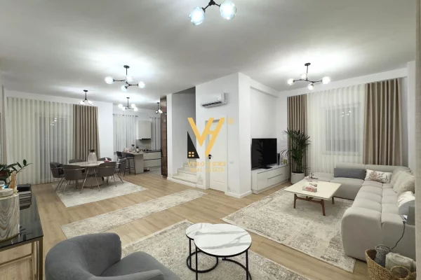 Villa di lusso in affitto a Tirana 4+1, Arredato