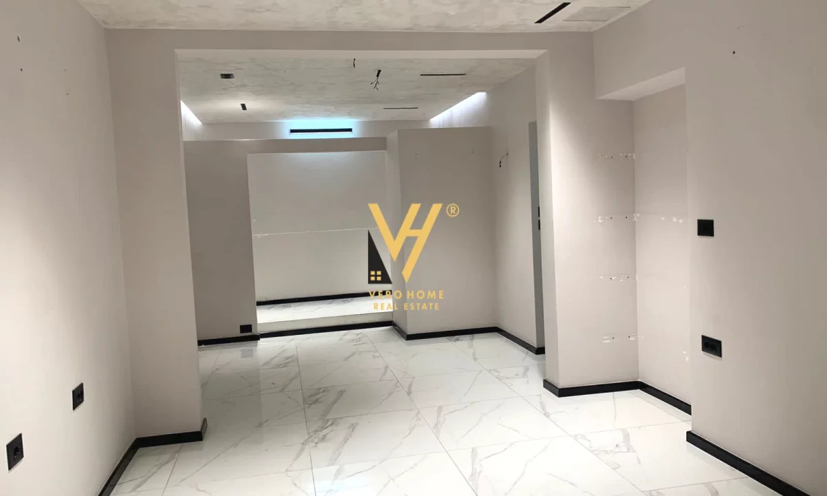 JEPET AMBIENT 85 M2 ME QERA TE STADIUMI DINAMO 100.000 LEKE