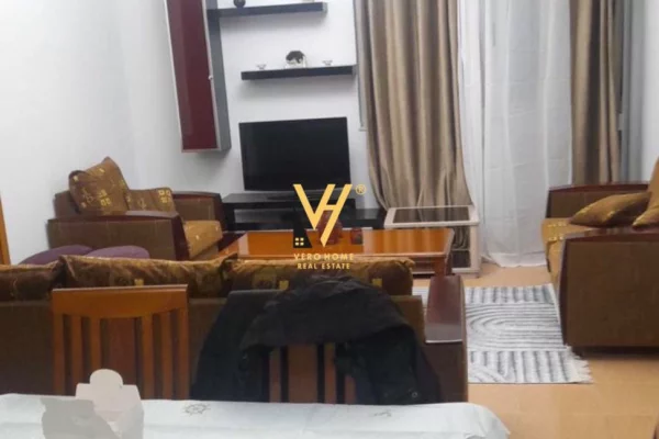 Appartamento in affitto a Tirana 2+1, Arredato