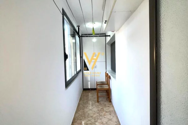 Shtepi ne shitje Apartament ne Tirane, 2+1, Mobilimi E mobiluar, Pagesa 197,000  Euro.