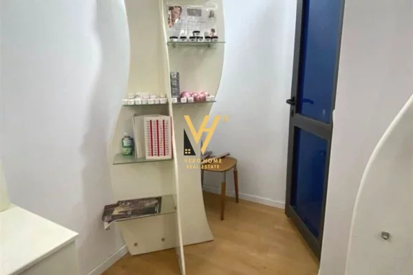 Ambient biznesi me qera 1+1 ne Tirane - 350 Euro