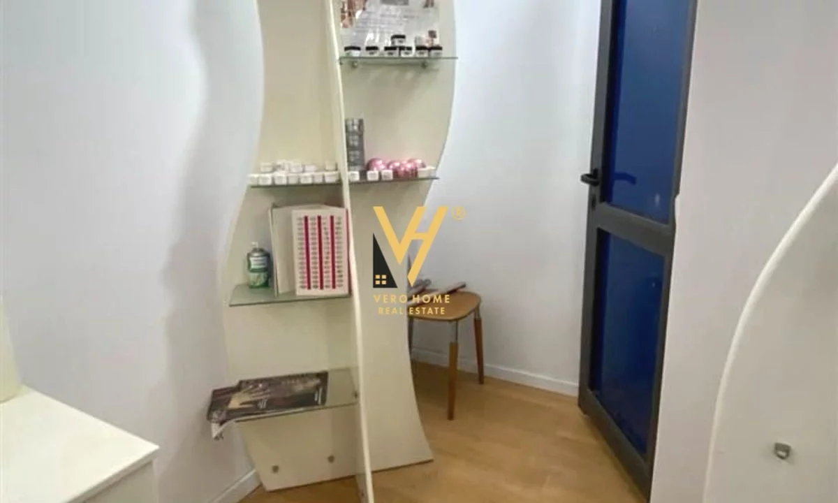 JEPET DYQAN 20 M2 ME QERA NE ALI DEM 350 EURO