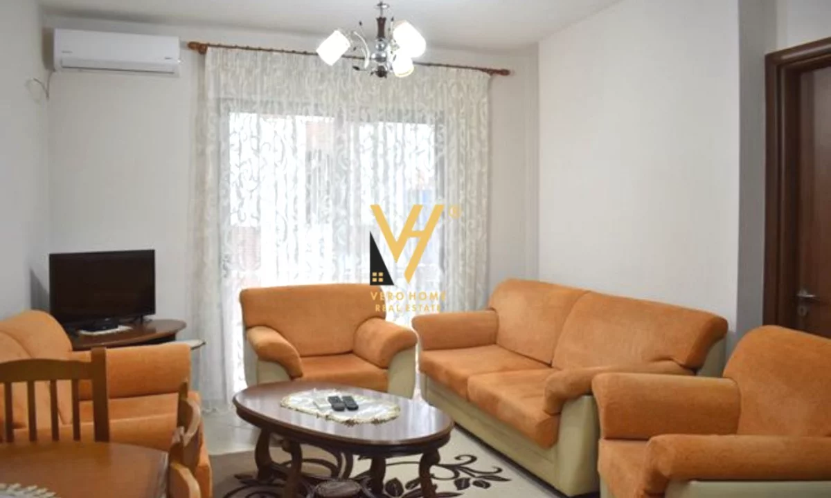 Appartamento in affitto a Tirana 2+1, Arredato