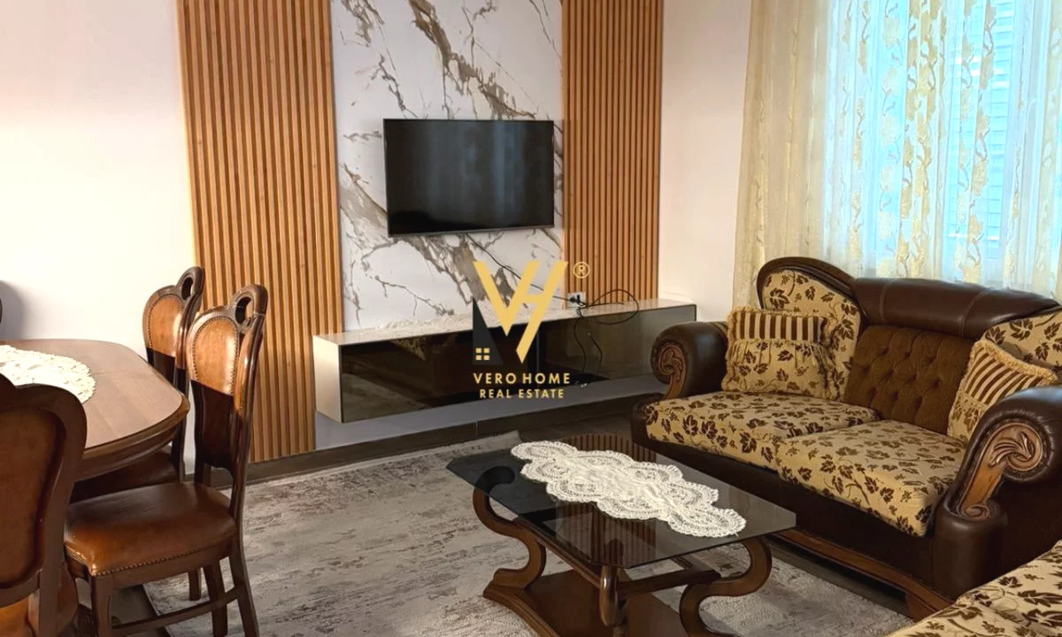 Appartamento in affitto a Tirana 2+1, Arredato