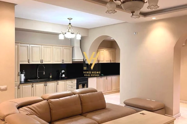 Casa in affitto 1+1 a Tirana - 800 Euro