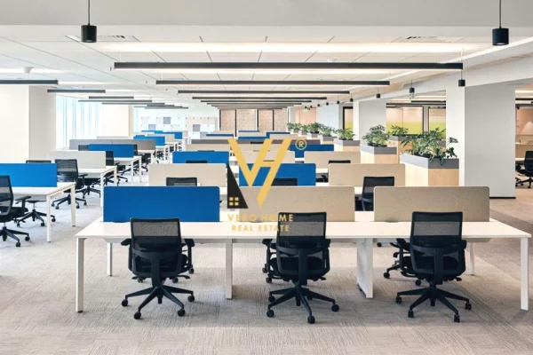 JEPET AMBIENT BIZNESI 750 M2 ME QIRA NE ASTIR 7.000 EURO