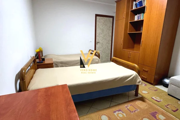 Appartamento in affitto a Tirana 2+1, Arredato