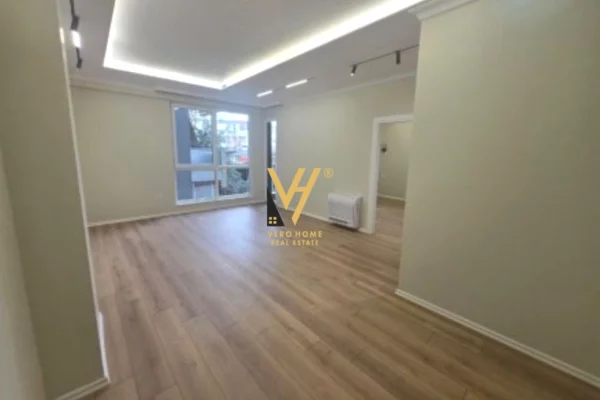 Ambient biznesi me qera 3+1 ne Tirane - 700 Euro