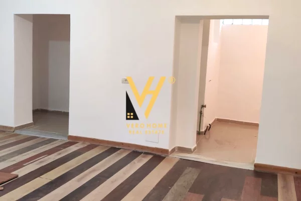 Appartamento in affitto a Tirana 2+1, SemiArredato