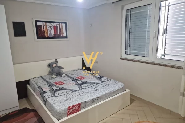 Shtepi me qera Apartament ne Tirane, 2+1, Mobilimi E mobiluar, Pagesa 60,000  Leke.