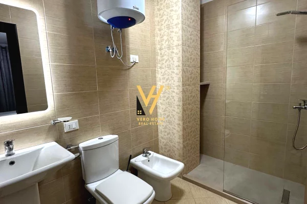 Shtepi me qera Apartament ne Tirane, 2+1, Mobilimi E mobiluar, Pagesa 80,000  Leke.