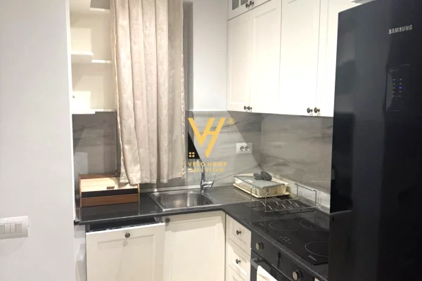 Appartamento in affitto a Tirana 1+1, Arredato