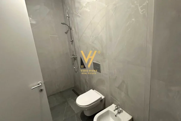 JEPET ZYRE 110 M2 ME QIRA TE 5 MAJI 85.000 LEKE