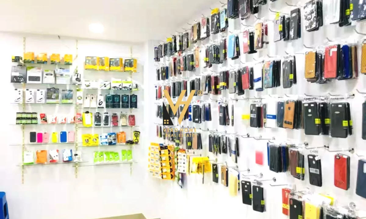 SHITET BIZNESI, DYQAN CELULARESH NE BLLOK 8.000 EURO