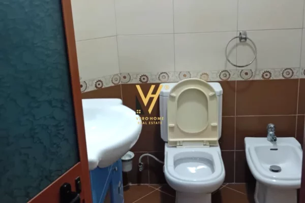 Shtepi me qera Apartament ne Tirane, 2+1, Mobilimi E mobiluar, Pagesa 40,000  Leke.