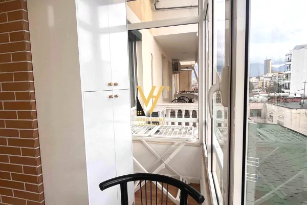 Appartamento in affitto a Tirana 1+1, Arredato