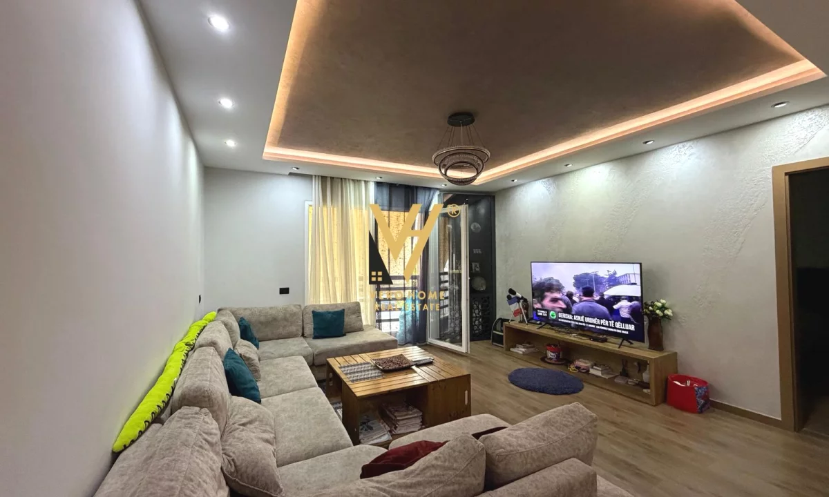 Shtepi ne shitje Apartament ne Tirane, 2+1, Mobilimi E mobiluar, Pagesa 31,000,000  Leke.