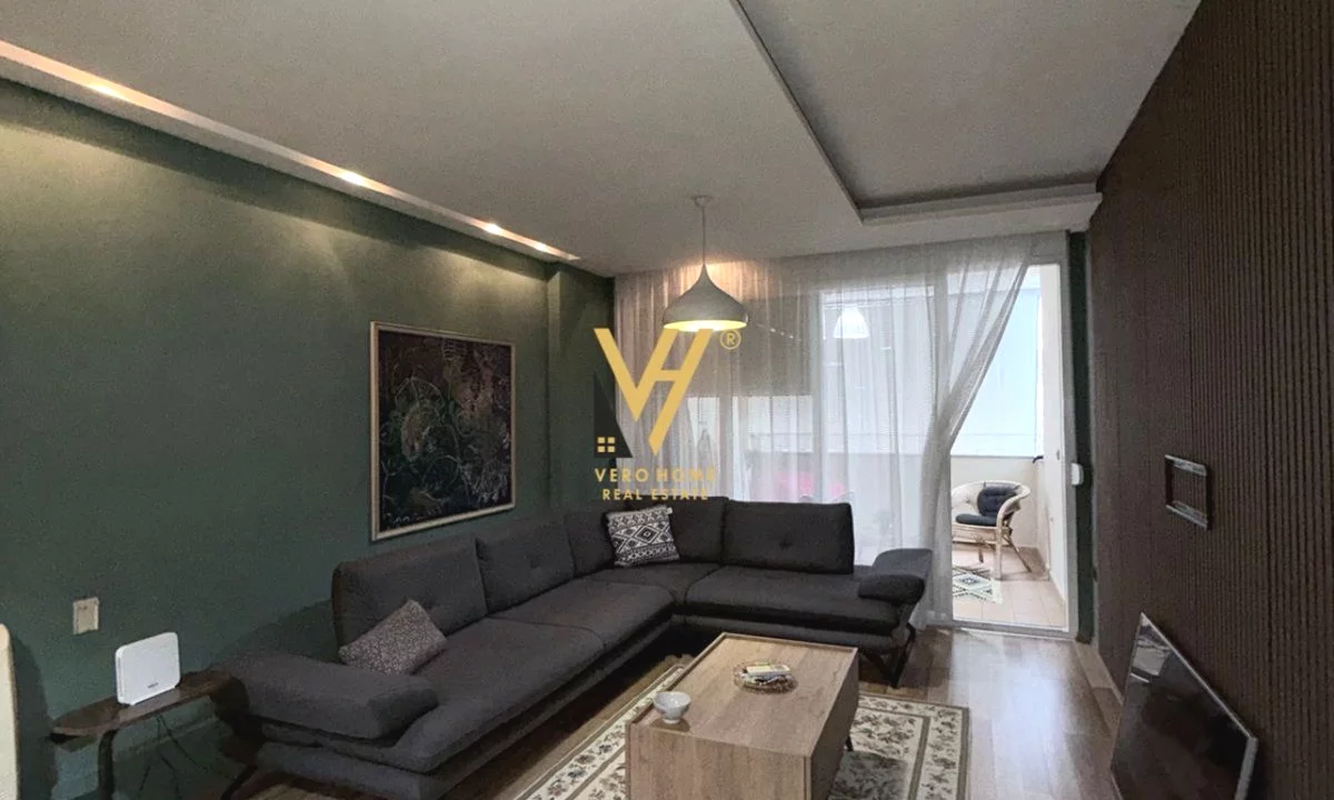 Appartamento in affitto a Tirana 2+1, Arredato