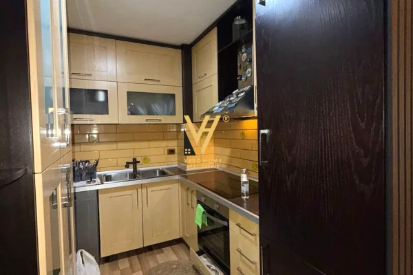 Appartamento in affitto a Tirana 2+1, Arredato