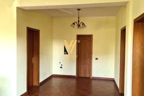 Shtepi ne shitje Vila Luksoze ne Tirane, 4+1, Mobilimi Bosh, pa mobiluar, Pagesa 600,000  Euro.