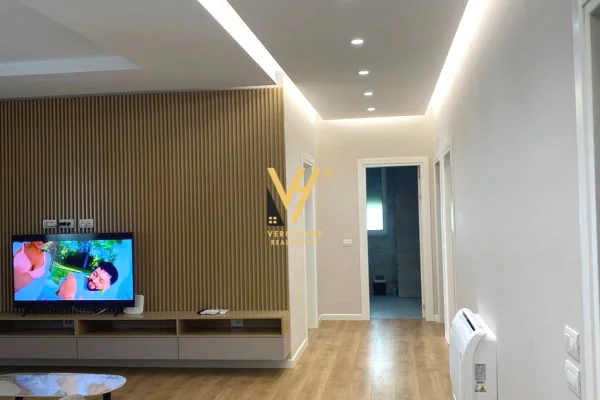 Appartamento in affitto a Tirana 3+1, Arredato