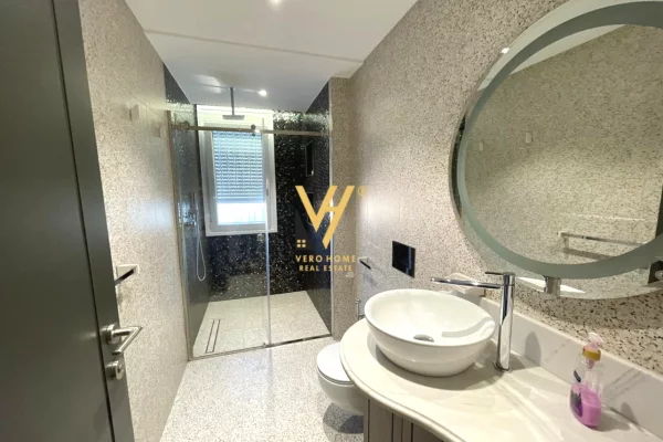 Shtepi me qera Apartament ne Tirane, 3+1, Mobilimi E mobiluar, Pagesa 1,500  Euro.