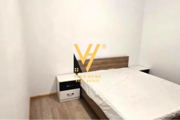 Shtepi me qera Shtepi Private ne Tirane, 2+1, Mobilimi E mobiluar, Pagesa 400  Euro.