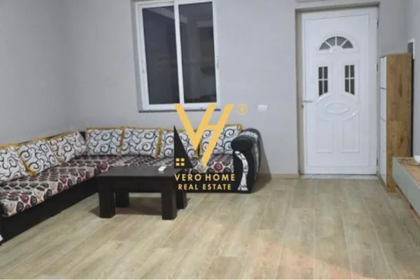 JEPET SHTEPI PRIVATE ME QIRA NE SAUK 400 EURO