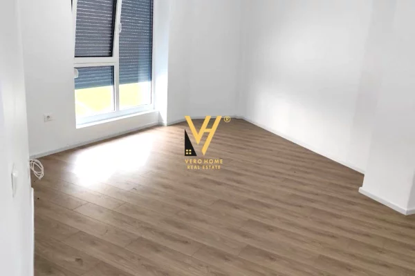 Shtepi ne shitje Apartament ne Tirane, 1+1, Mobilimi Bosh, pa mobiluar, Pagesa 8,000,000  Leke.