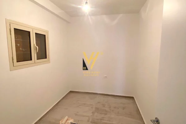 Shtepi ne shitje Apartament ne Tirane, 2+1, Mobilimi Bosh, pa mobiluar, Pagesa 95,000  Euro.