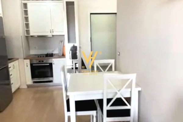 Appartamento in affitto a Tirana 1+1, Arredato