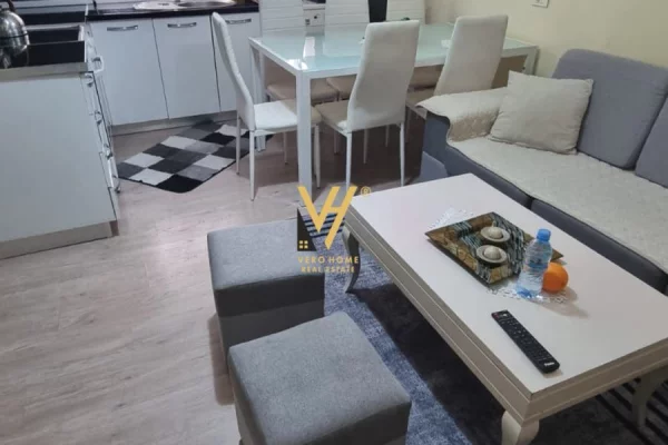 Appartamento in affitto a Tirana 2+1, Arredato