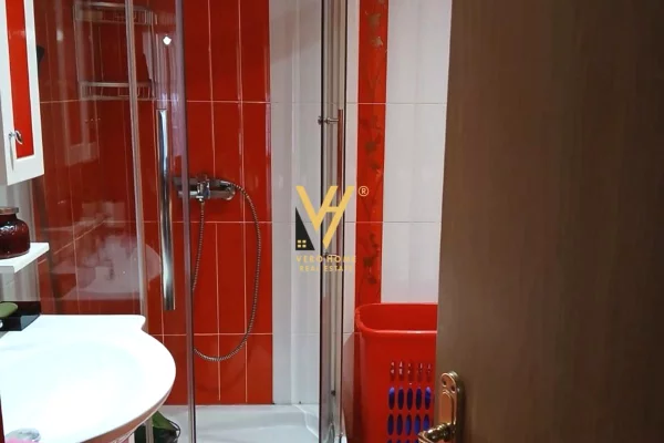 Appartamento in affitto a Tirana 2+1, Arredato