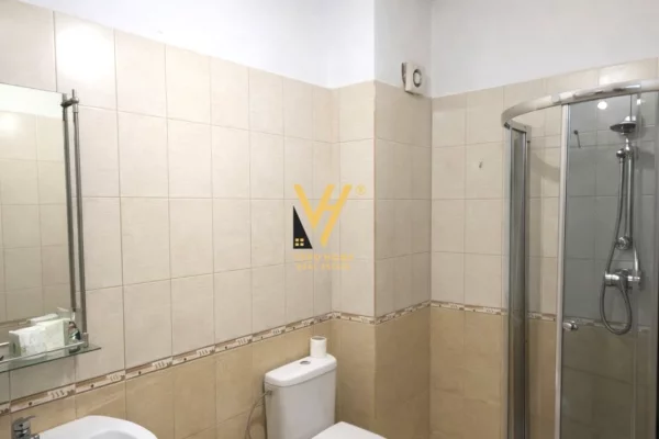 Shtepi ne shitje Apartament ne Tirane, 2+1, Mobilimi E mobiluar, Pagesa 165,000  Euro.