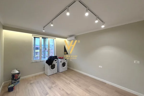 Shtepi ne shitje Apartament ne Tirane, 1+1, Mobilimi Bosh, pa mobiluar, Pagesa 125,000  Euro.