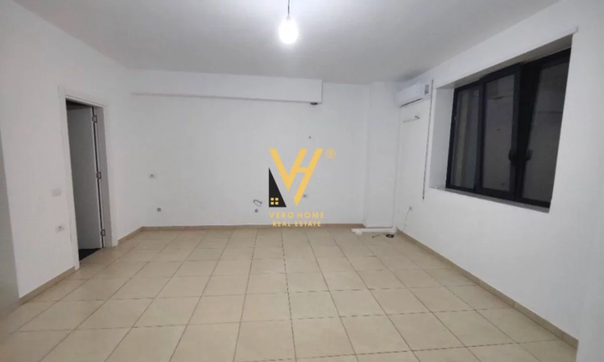 JEPET ZYRE 38 M2 ME QIRA TE SIRI KODRA 35.000 LEKE