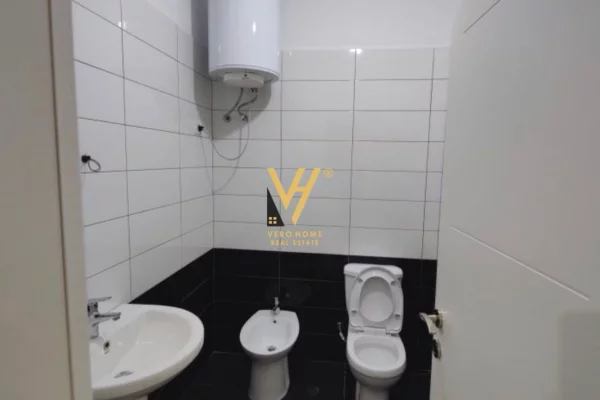 JEPET ZYRE 38 M2 ME QIRA TE SIRI KODRA 35.000 LEKE