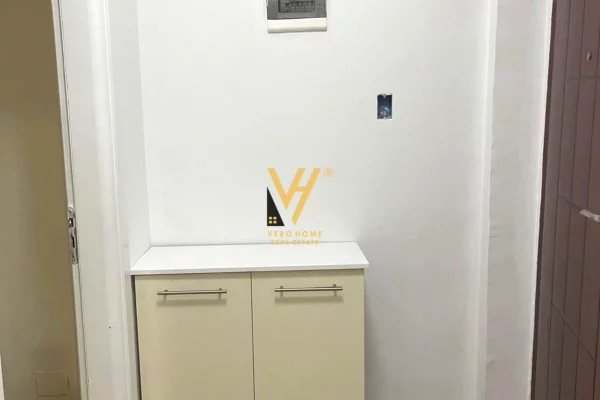 Shtepi me qera Apartament ne Tirane, 1+1, Mobilimi E mobiluar, Pagesa 40,000  Leke.