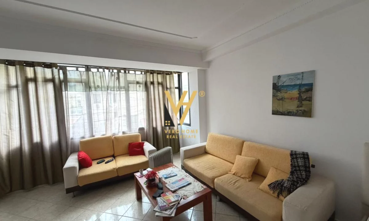 Casa privata/Indipendente in affitto a Tirana 2+1, Arredato