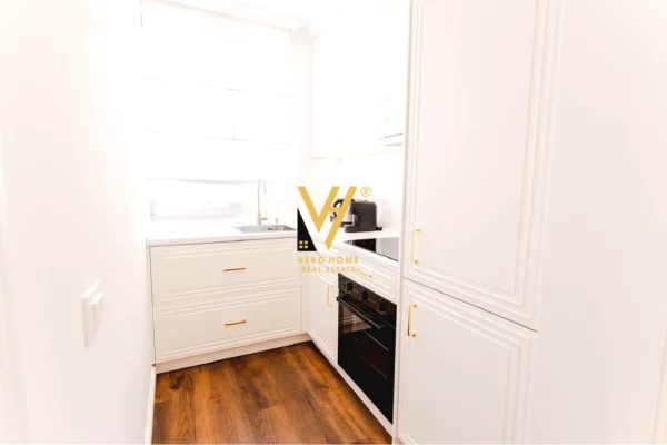 Appartamento in affitto a Tirana 1+1, Arredato