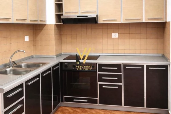 JEPET ZYRE 70 M2 ME QIRA NE ASTIR 40.000 LEKE