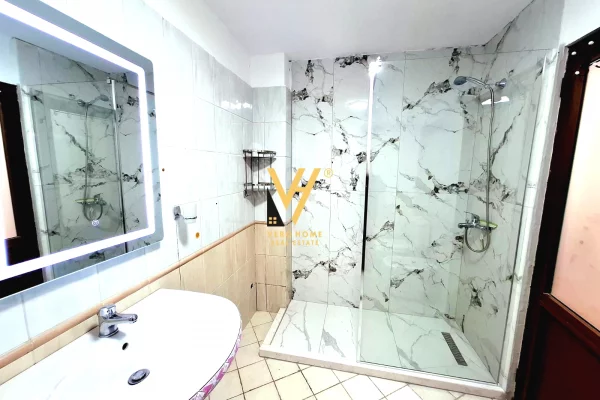 Appartamento in affitto a Tirana 2+1, Arredato