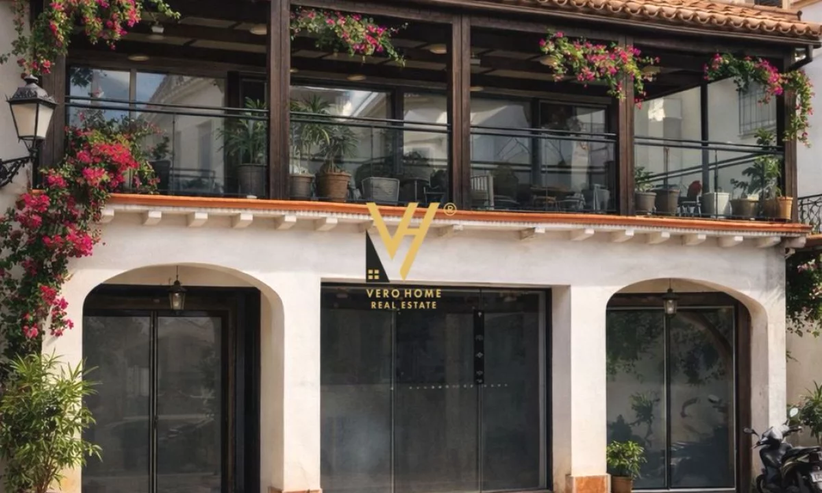 JEPET GODINE BIZNESI 934 M2 ME QIRA NE SAUK I RI 11.200 EURO