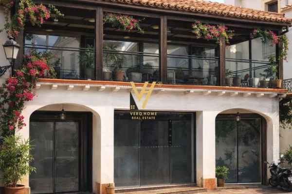 JEPET GODINE BIZNESI 934 M2 ME QIRA NE SAUK I RI 11.200 EURO