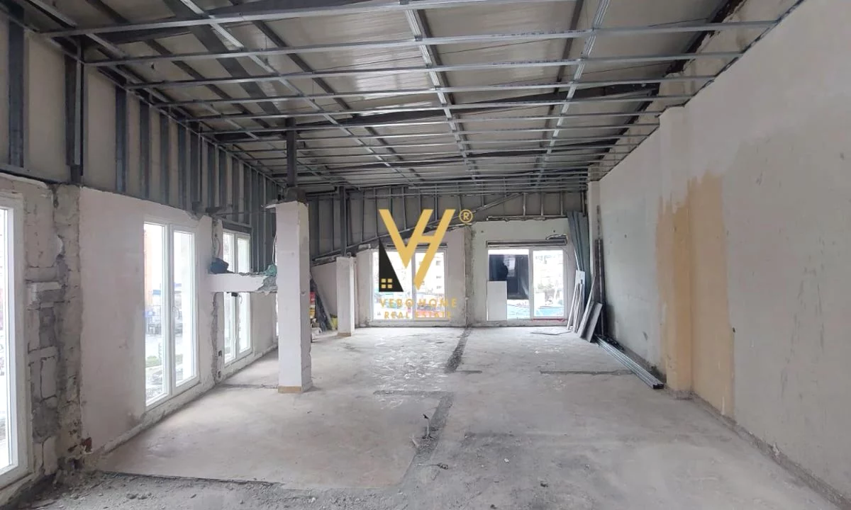 JEPET GODINE BIZNESI 3 KATESHE ME QERA TE ZOGU I ZI 5.000 EURO