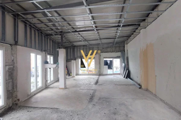 JEPET GODINE BIZNESI 3 KATESHE ME QERA TE ZOGU I ZI 5.000 EURO