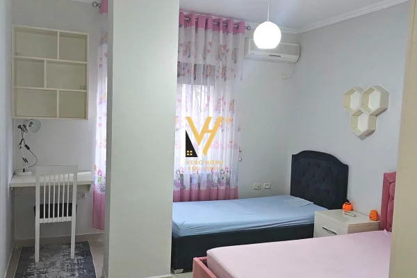 Shtepi me qera Apartament ne Tirane, 2+1, Mobilimi E mobiluar, Pagesa 600  Euro.