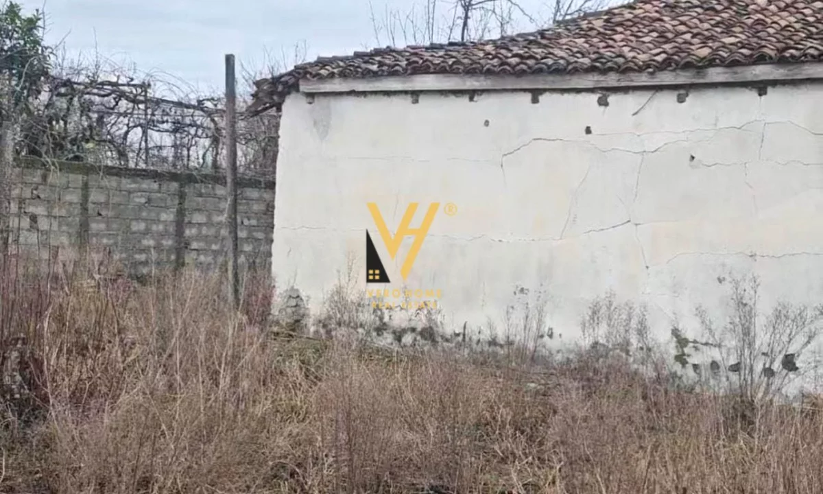 Shtepi ne shitje Shtepi Private ne Kavaje, 1+1, Mobilimi Bosh, pa mobiluar, Pagesa 42,000  Euro.