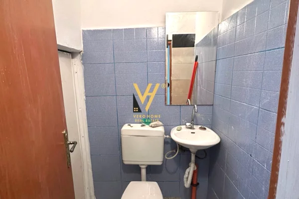 JEPET DYQAN 50 M2 ME QIRA TE RR.FORTUZI 50.000 LEKE